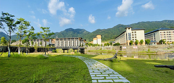 我的大學(xué)-大學(xué)志