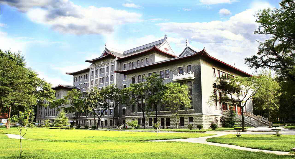 時(shí)光匆匆，歲月如歌！——珍惜自己最美好的時(shí)光，珍惜時(shí)下，放肆而不張揚(yáng)的青春年華。