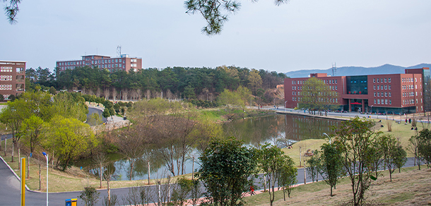 信陽學(xué)院