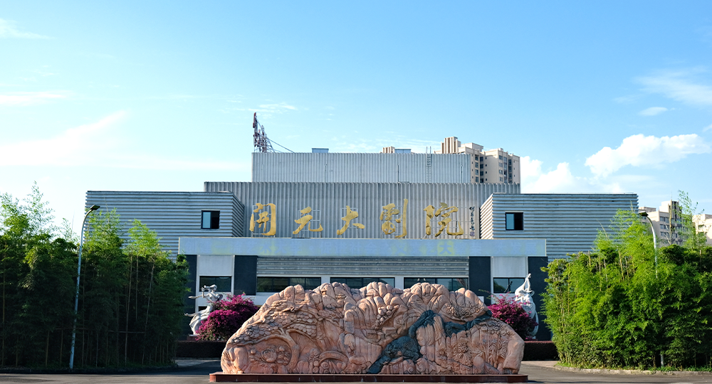 時(shí)光匆匆，歲月如歌！——珍惜自己最美好的時(shí)光，珍惜時(shí)下，放肆而不張揚(yáng)的青春年華。