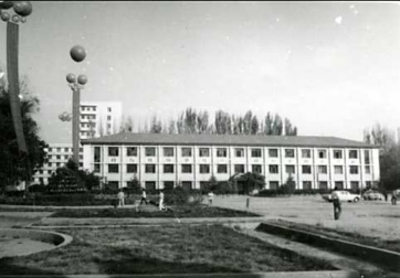 八十年代學校校園 
