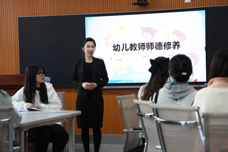 歷年招生計劃、錄取分?jǐn)?shù)及選科要求