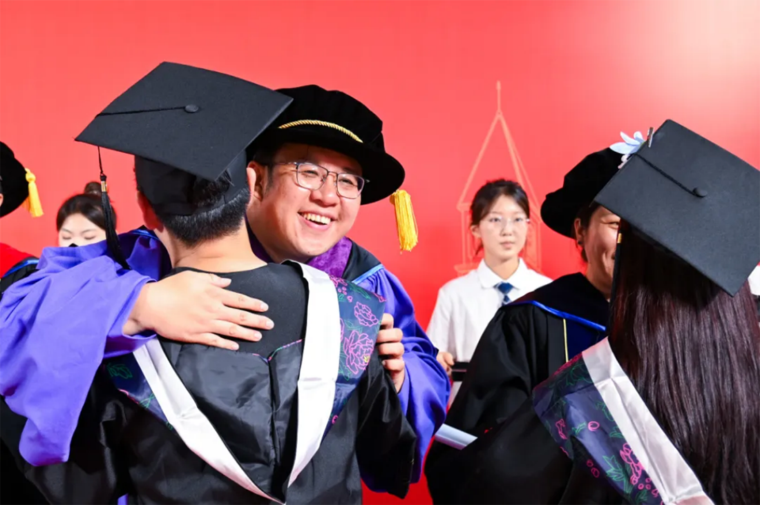 再見，小何——遼寧何氏醫(yī)學(xué)院