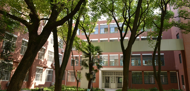 上?？茖W(xué)技術(shù)職業(yè)學(xué)院 - 最美大學(xué)